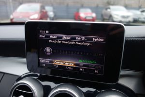 Used_2015_GREY_MERCEDES-BENZ_C-CLASS_1