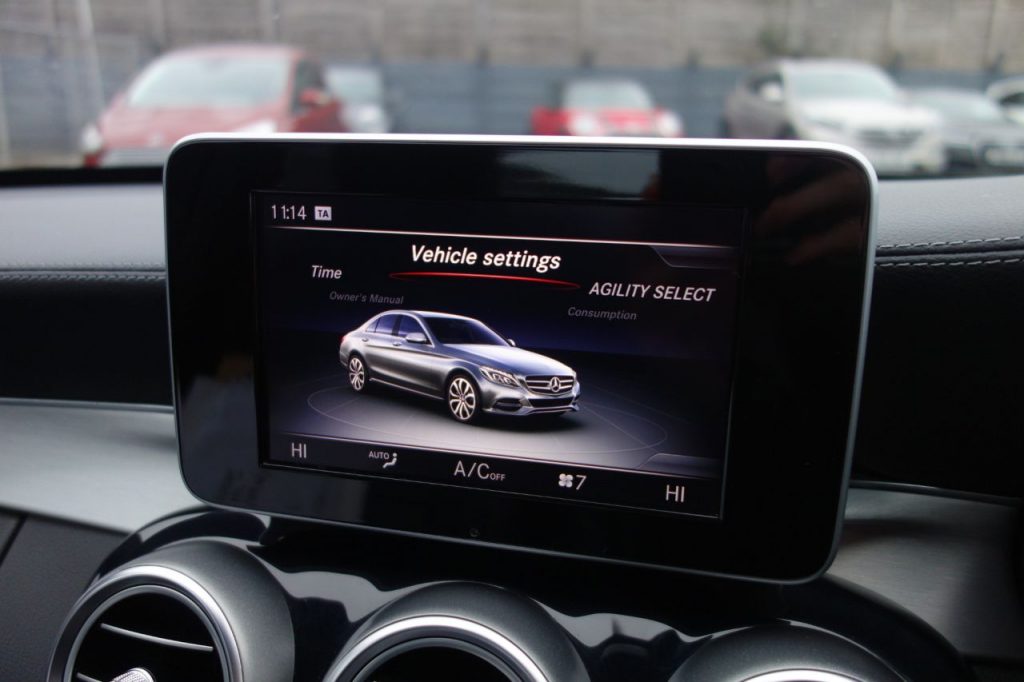 Used_2015_GREY_MERCEDES-BENZ_C-CLASS_1