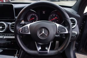 Used_2015_GREY_MERCEDES-BENZ_C-CLASS_1