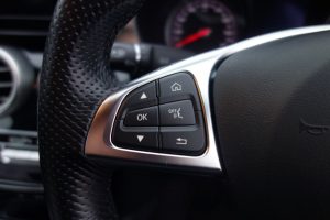 Used_2015_GREY_MERCEDES-BENZ_C-CLASS_1