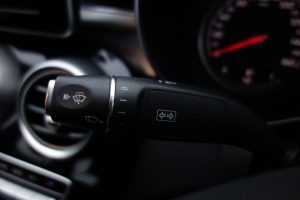 Used_2015_GREY_MERCEDES-BENZ_C-CLASS_1
