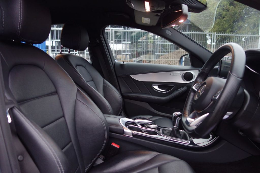 Used_2015_GREY_MERCEDES-BENZ_C-CLASS_1