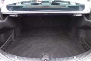 Used_2015_GREY_MERCEDES-BENZ_C-CLASS_1