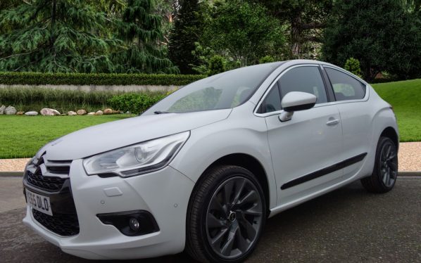 Used 2015 WHITE DS DS 4 Hatchback 2.0 BLUEHDI DSPORT S/S 5d 148 BHP (reg. 2015-10-21) for sale in Stockport