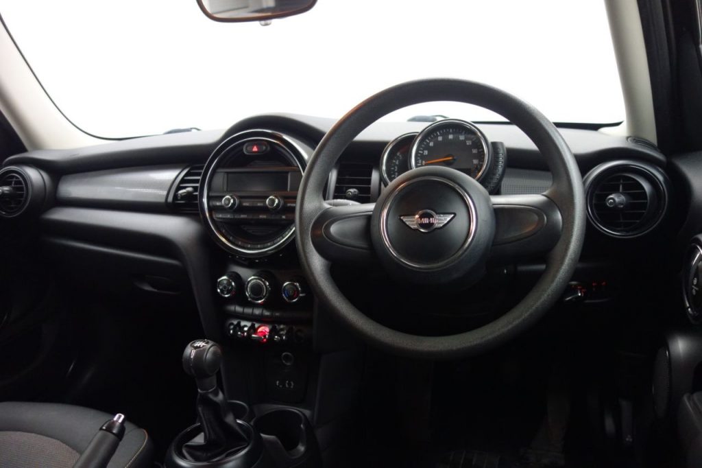 Used_2016_BLACK_MINI_HATCH-COOPER_1