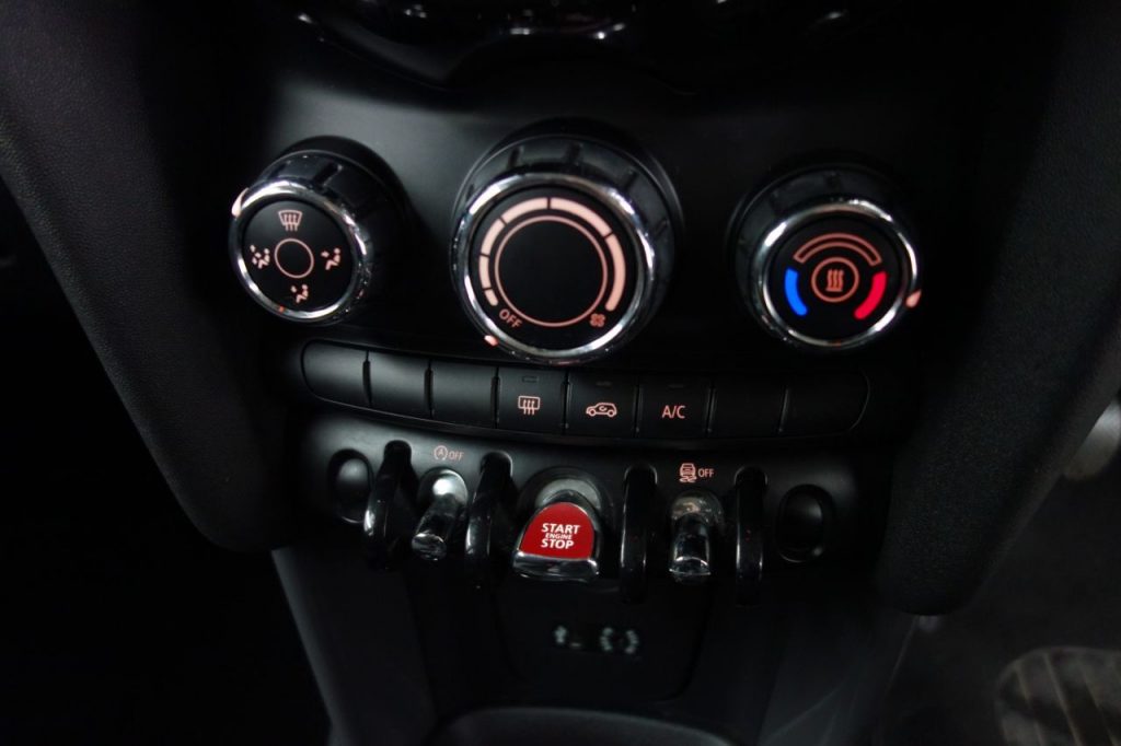 Used_2016_BLACK_MINI_HATCH-COOPER_1