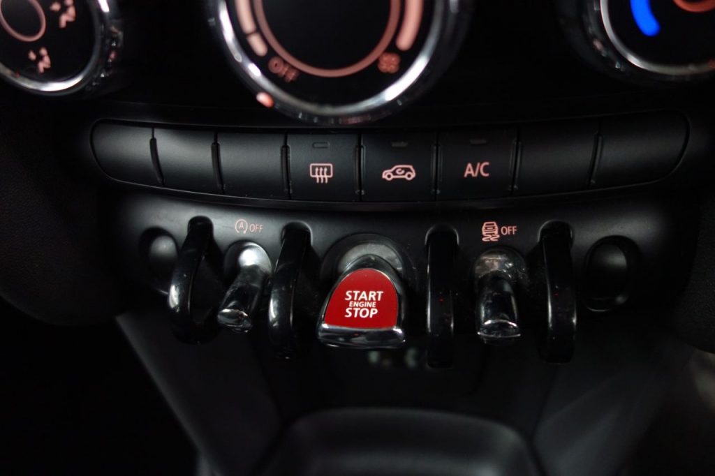 Used_2016_BLACK_MINI_HATCH-COOPER_1