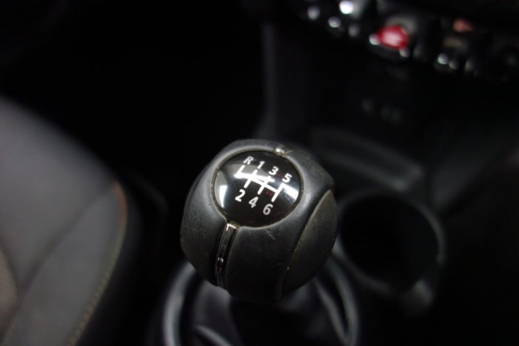Used_2016_BLACK_MINI_HATCH-COOPER_1
