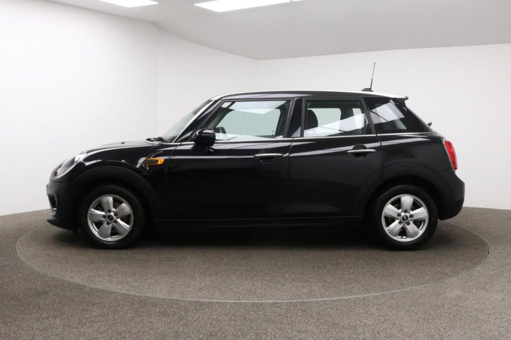 Used_2016_BLACK_MINI_HATCH-COOPER_1