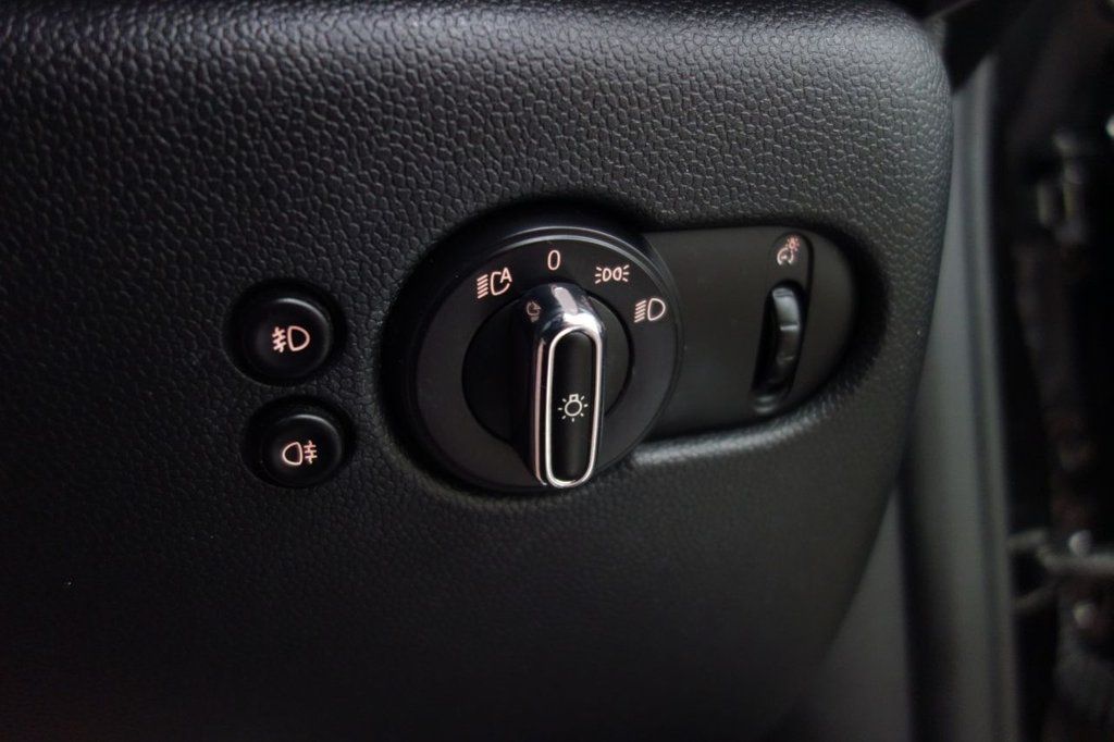 Used_2016_BLACK_MINI_HATCH-COOPER_2