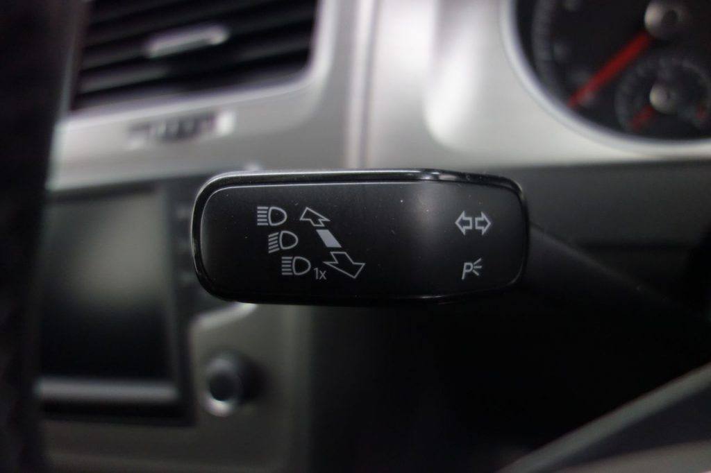 Used_2016_BLACK_VOLKSWAGEN_GOLF_1