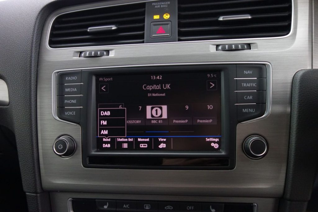 Used_2016_BLACK_VOLKSWAGEN_GOLF_1