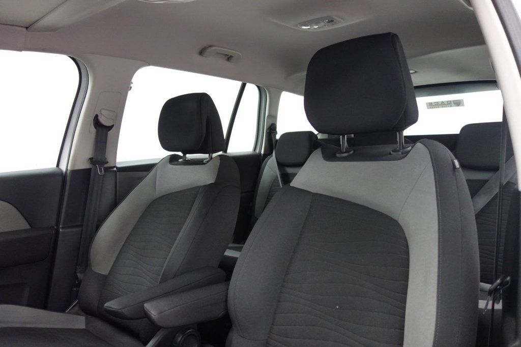 Used_2016_WHITE_CITROEN_C4-GRAND-PICASSO_1