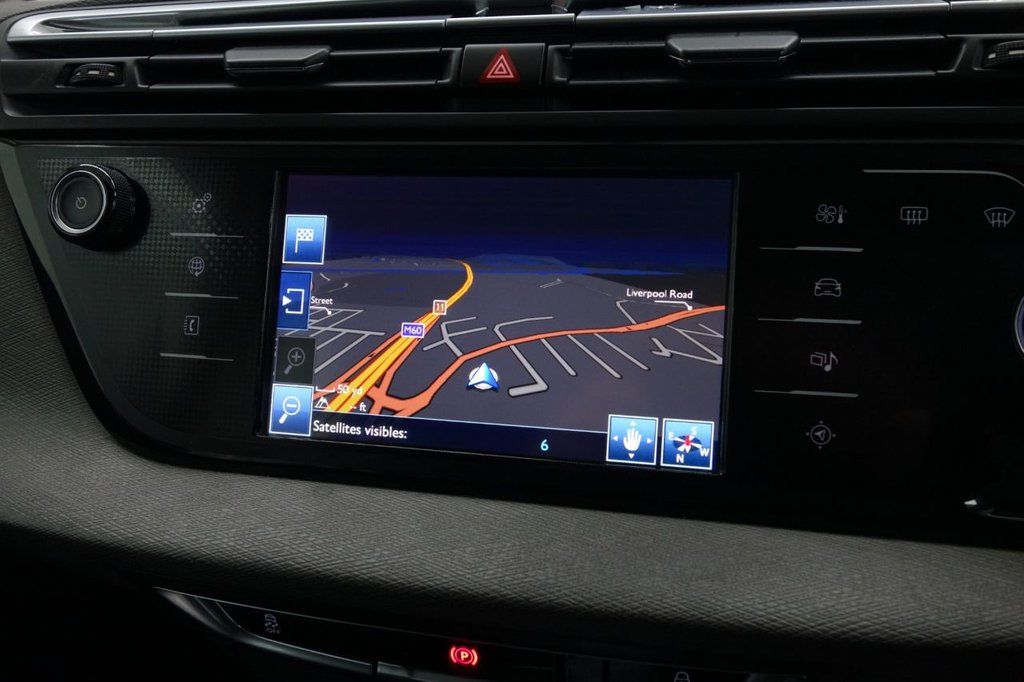 Used_2016_WHITE_CITROEN_C4-GRAND-PICASSO_1