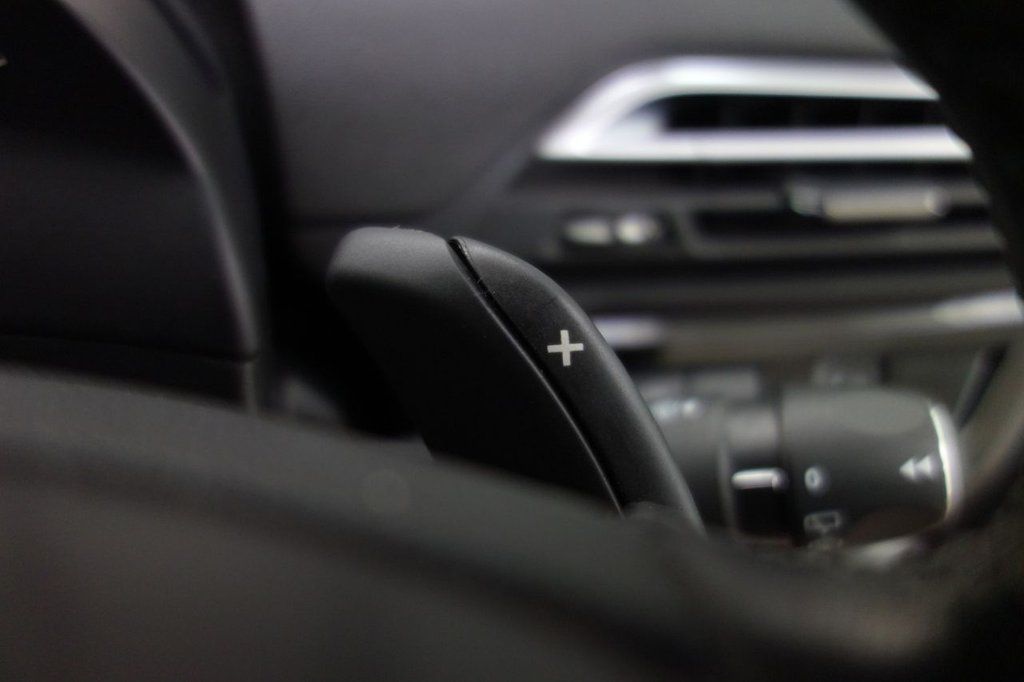 Used_2016_WHITE_CITROEN_C4-GRAND-PICASSO_1
