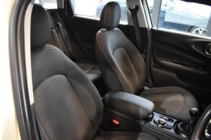 Used_2016_WHITE_MINI_CLUBMAN_2