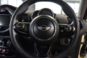Used_2016_WHITE_MINI_CLUBMAN_2