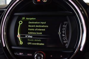 Used_2016_WHITE_MINI_CLUBMAN_2