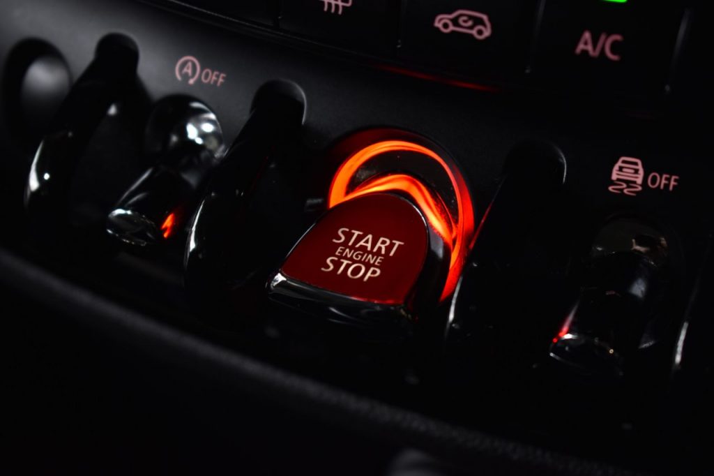 Used_2016_WHITE_MINI_CLUBMAN_2