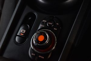 Used_2016_WHITE_MINI_CLUBMAN_2
