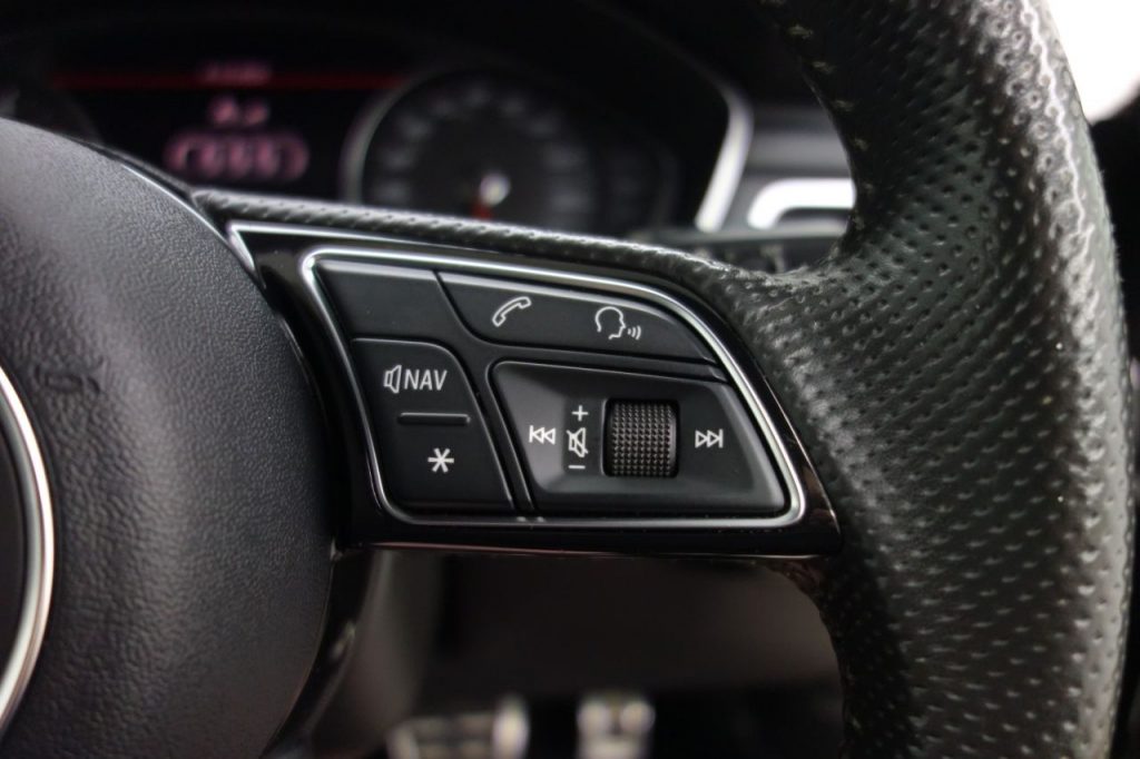 Used_2017_BLACK_AUDI_A4_3