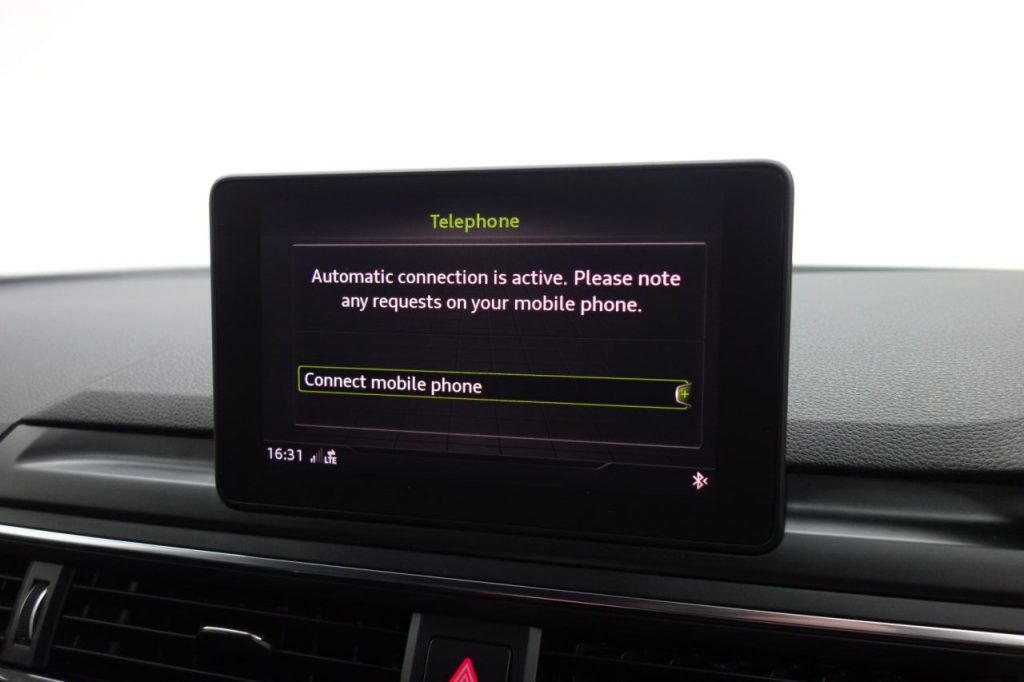 Used_2017_BLACK_AUDI_A4_3