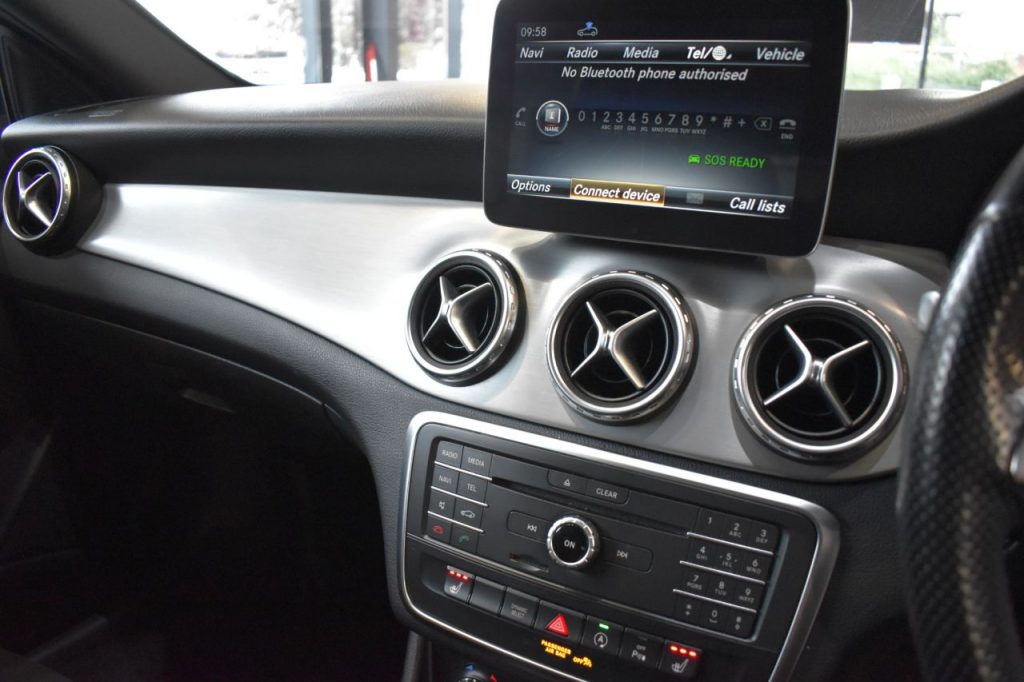 Used_2017_BLACK_MERCEDES-BENZ_GLA-CLASS_1