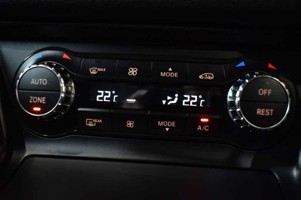 Used_2017_BLACK_MERCEDES-BENZ_GLA-CLASS_1