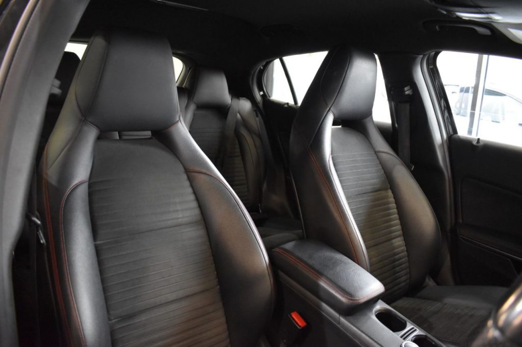 Used_2017_BLACK_MERCEDES-BENZ_GLA-CLASS_1
