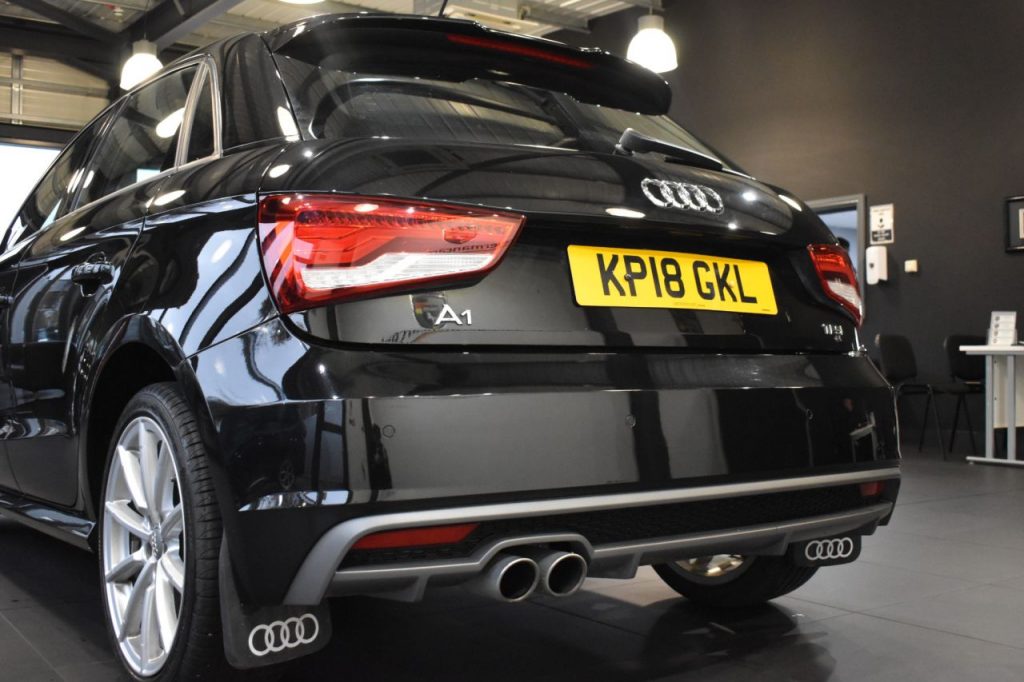 Used_2018_BLACK_AUDI_A1_1