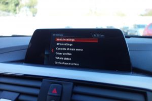 Used_2018_GREY_BMW_3-SERIES_2