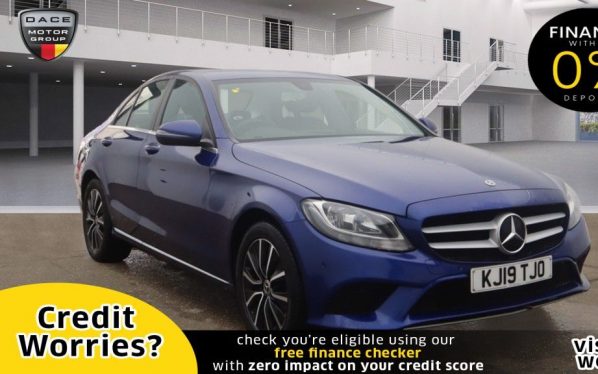 Used 2019 BLUE MERCEDES-BENZ C-CLASS Saloon 2.0 C 220 D SE 4d AUTO 192 BHP (reg. 2019-05-17) for sale in Manchester