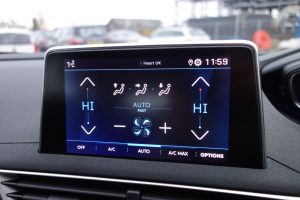 Used_2019_GREY_PEUGEOT_3008_1