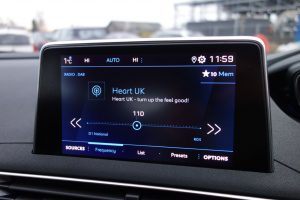 Used_2019_GREY_PEUGEOT_3008_1