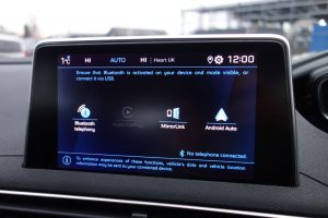 Used_2019_GREY_PEUGEOT_3008_1