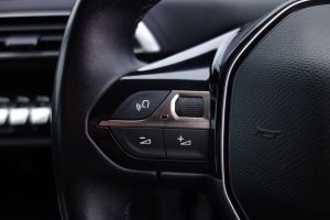 Used_2019_GREY_PEUGEOT_3008_1