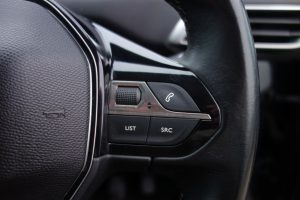 Used_2019_GREY_PEUGEOT_3008_1