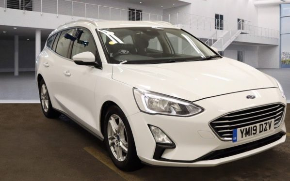 Used 2019 WHITE FORD FOCUS Estate 1.5 ZETEC TDCI 5d 119 BHP (reg. 2019-04-30) for sale in Stockport