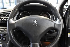 Used_2014_GREY_PEUGEOT_3008_2