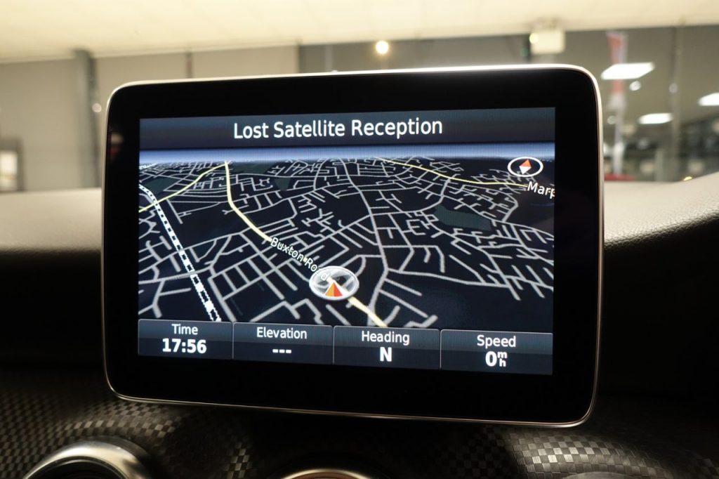 Used_2016_GREY_MERCEDES-BENZ_A-CLASS_2