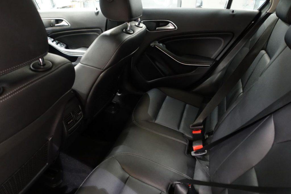 Used_2016_GREY_MERCEDES-BENZ_A-CLASS_2