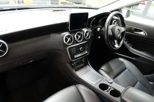 Used_2016_GREY_MERCEDES-BENZ_A-CLASS_2