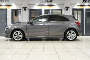 Used_2016_GREY_MERCEDES-BENZ_A-CLASS_2