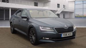 Used 2016 GREY SKODA SUPERB Hatchback 2.0 LAURIN AND KLEMENT TDI DSG 5d AUTO 188 BHP (reg. 2016-03-04) for sale in Stockport