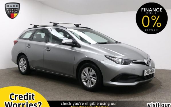 Used 2016 GREY TOYOTA AURIS Estate 1.4 D-4D ACTIVE TOURING SPORTS 5d 89 BHP (reg. 2016-02-15) for sale in Manchester
