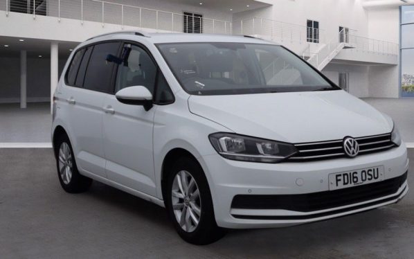Used 2016 WHITE VOLKSWAGEN TOURAN MPV 1.6 SE TDI BLUEMOTION TECHNOLOGY 5d 109 BHP (reg. 2016-05-31) for sale in Stockport