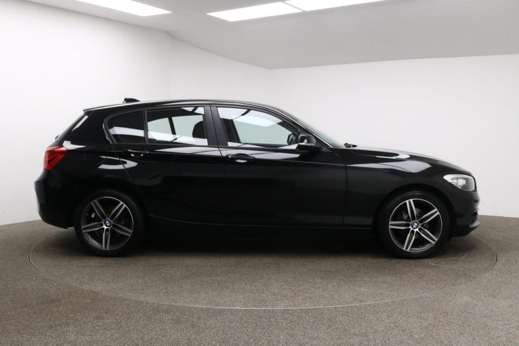 Used_2017_BLACK_BMW_1-SERIES_1