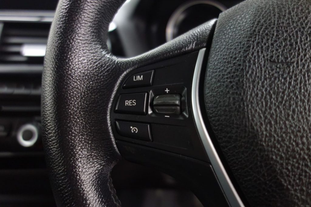 Used_2017_BLACK_BMW_1-SERIES_1