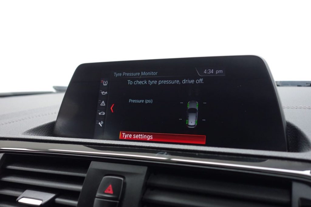 Used_2017_BLACK_BMW_1-SERIES_1