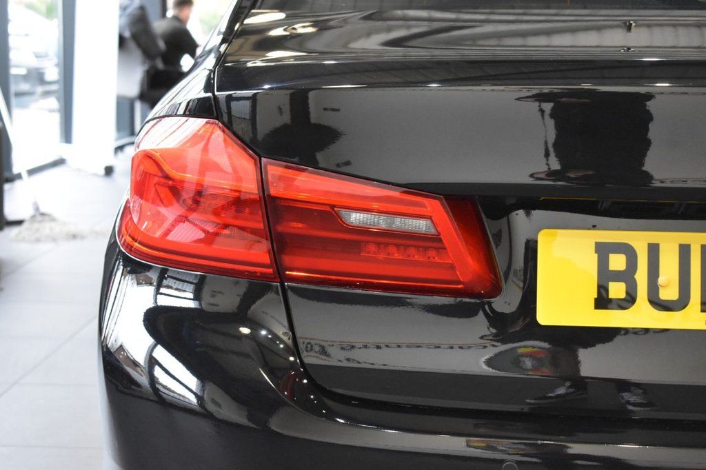 Used_2018_BLACK_BMW_5-SERIES_2